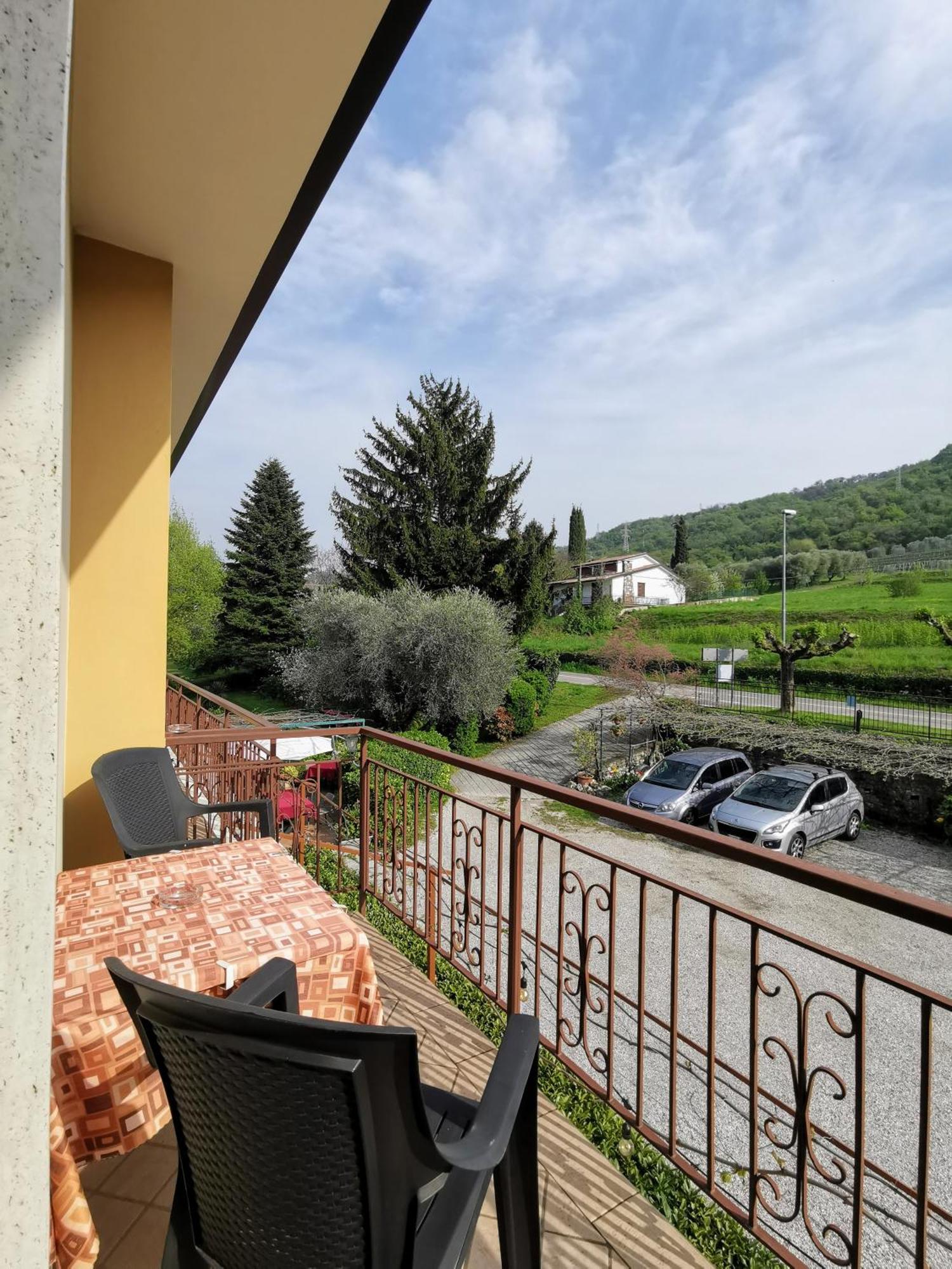 فندق Ristorante Le Rasole غارْدا المظهر الخارجي الصورة